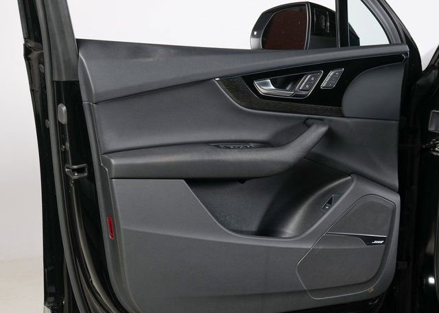 Used 2018 Audi Q7 3.0T Premium Plus w/ Premium Plus Package image 30