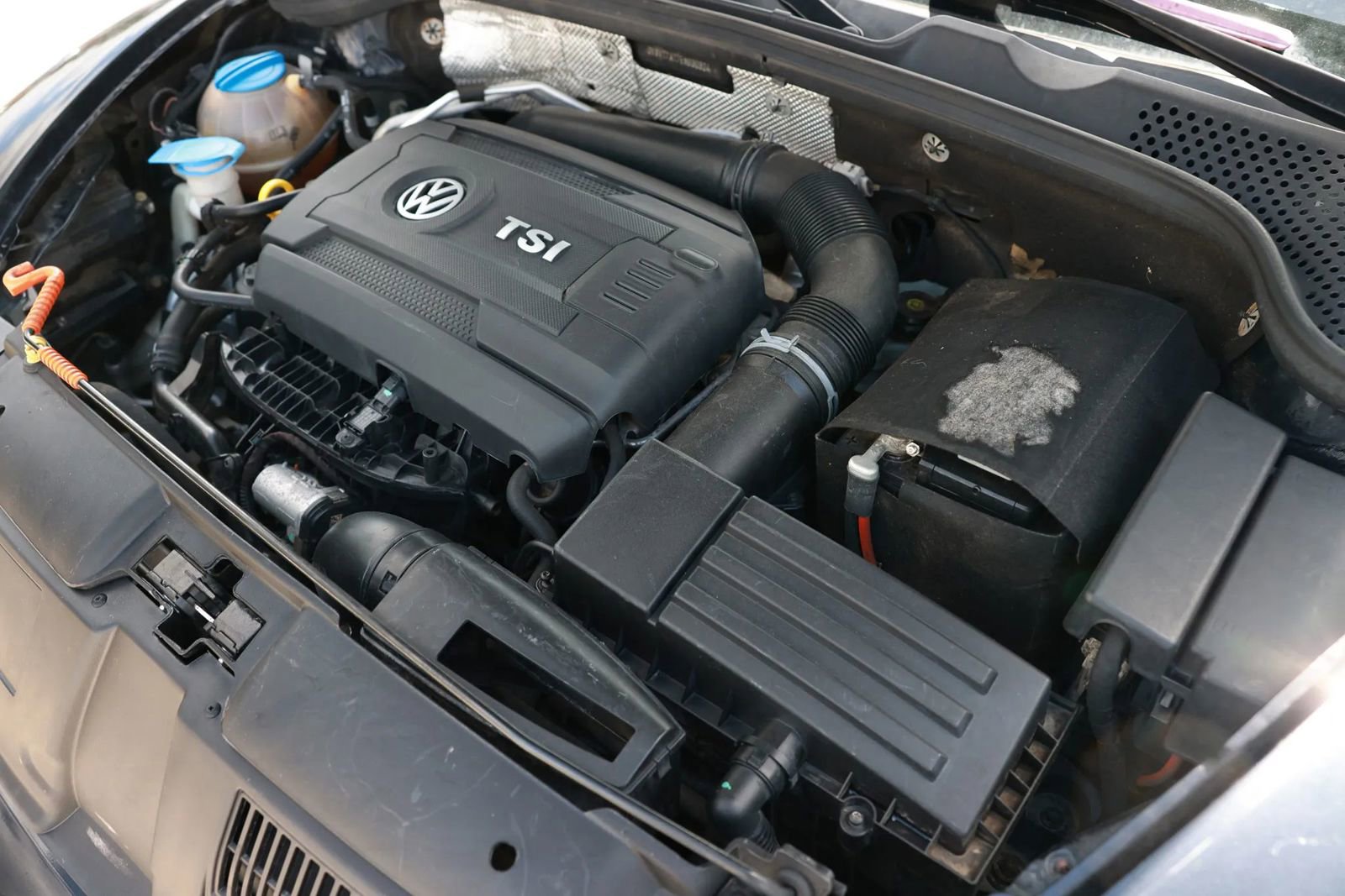 Used 2014 Volkswagen Beetle R-Line image 48