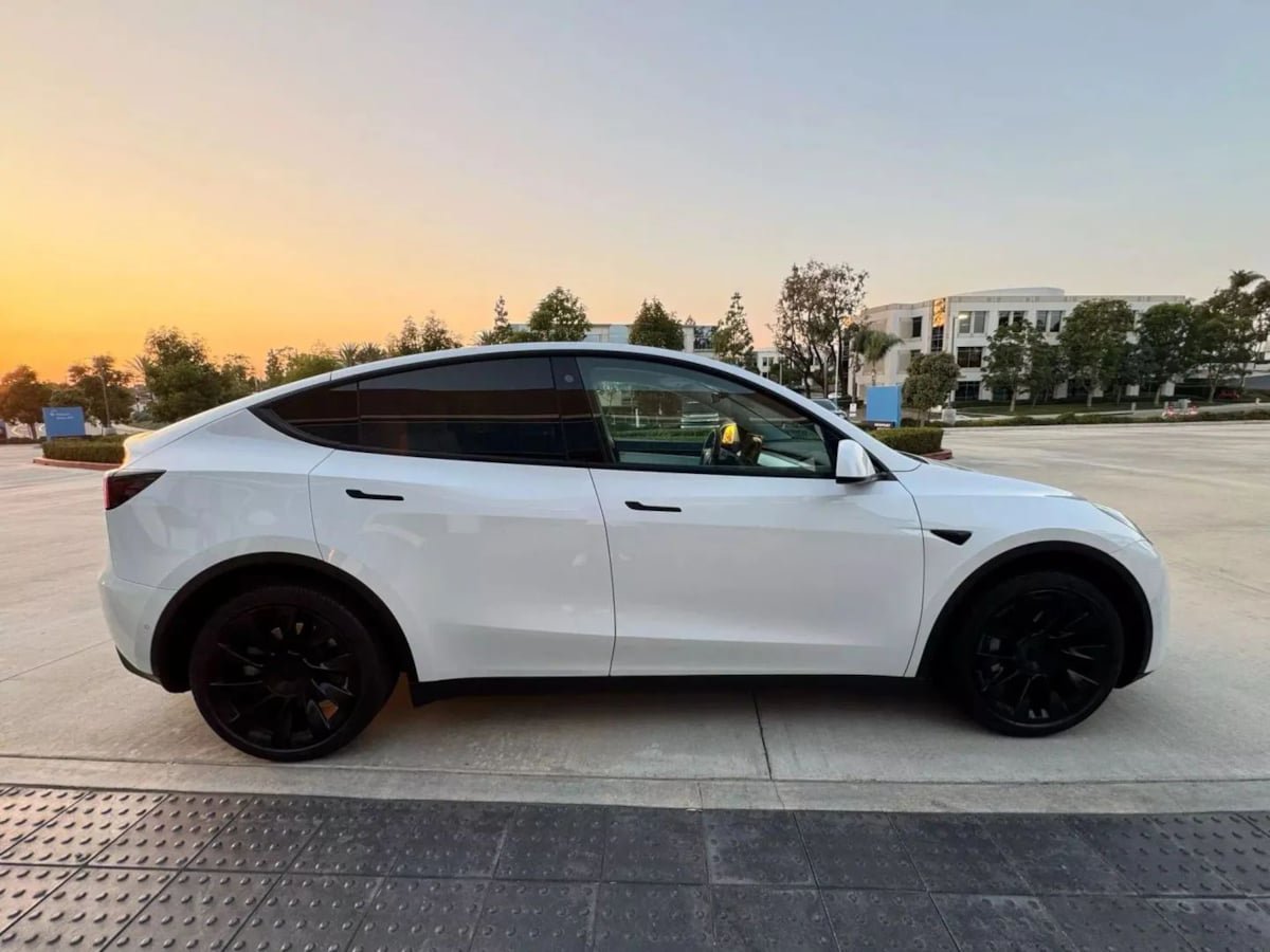 Used 2023 Tesla Model Y Long Range AWD/4WD image 8