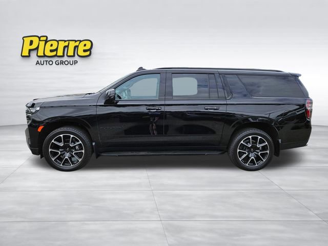 Used 2022 Chevrolet Suburban RST w/ Sport Performance Package AWD/4WD image 2