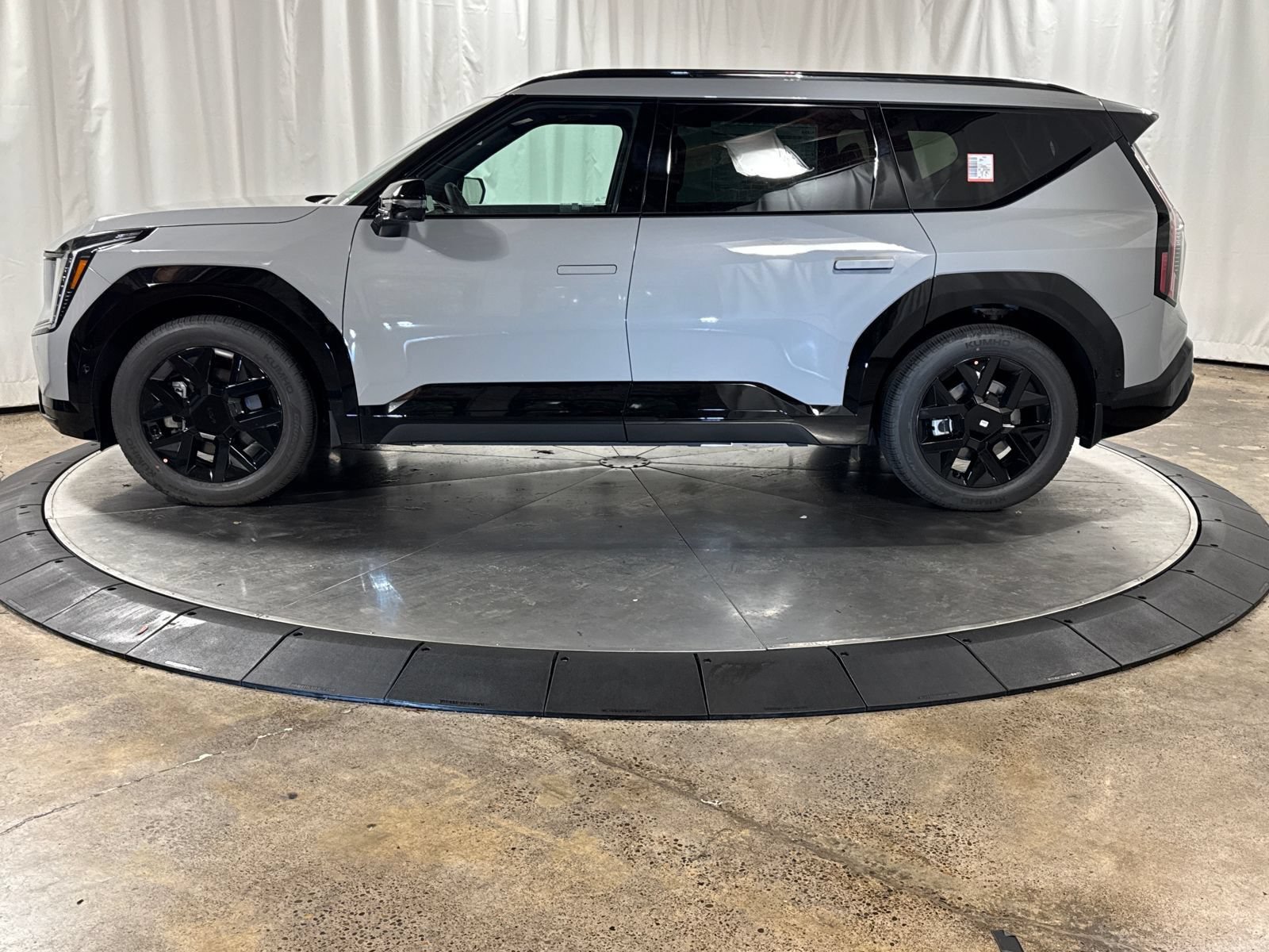 New 2026 Kia EV9 Land w/ Nightfall Edition Package AWD/4WD image 6