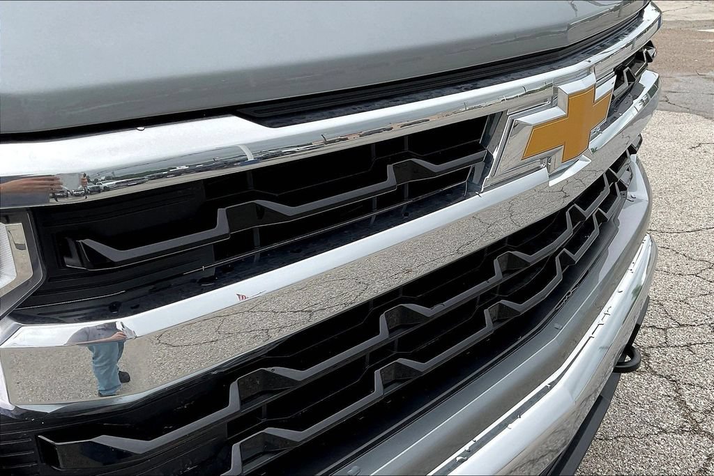 Used 2024 Chevrolet Silverado 1500 LT AWD/4WD image 26