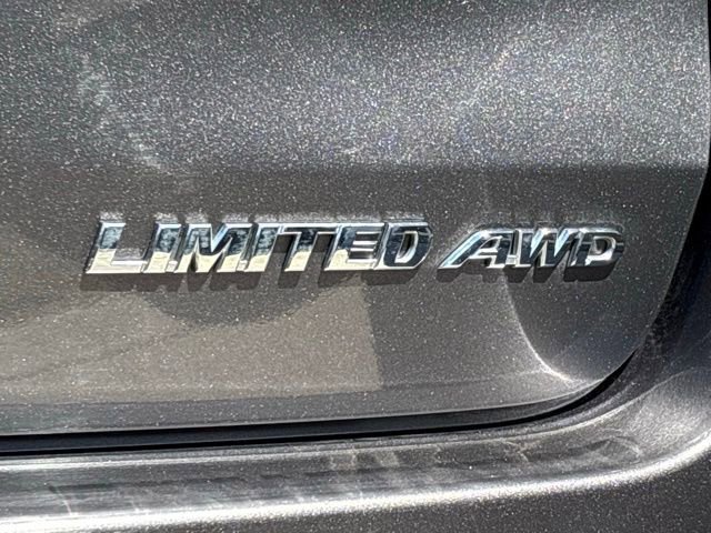 Used 2017 Toyota Highlander Limited Platinum w/ Carpet Mat Package image 6