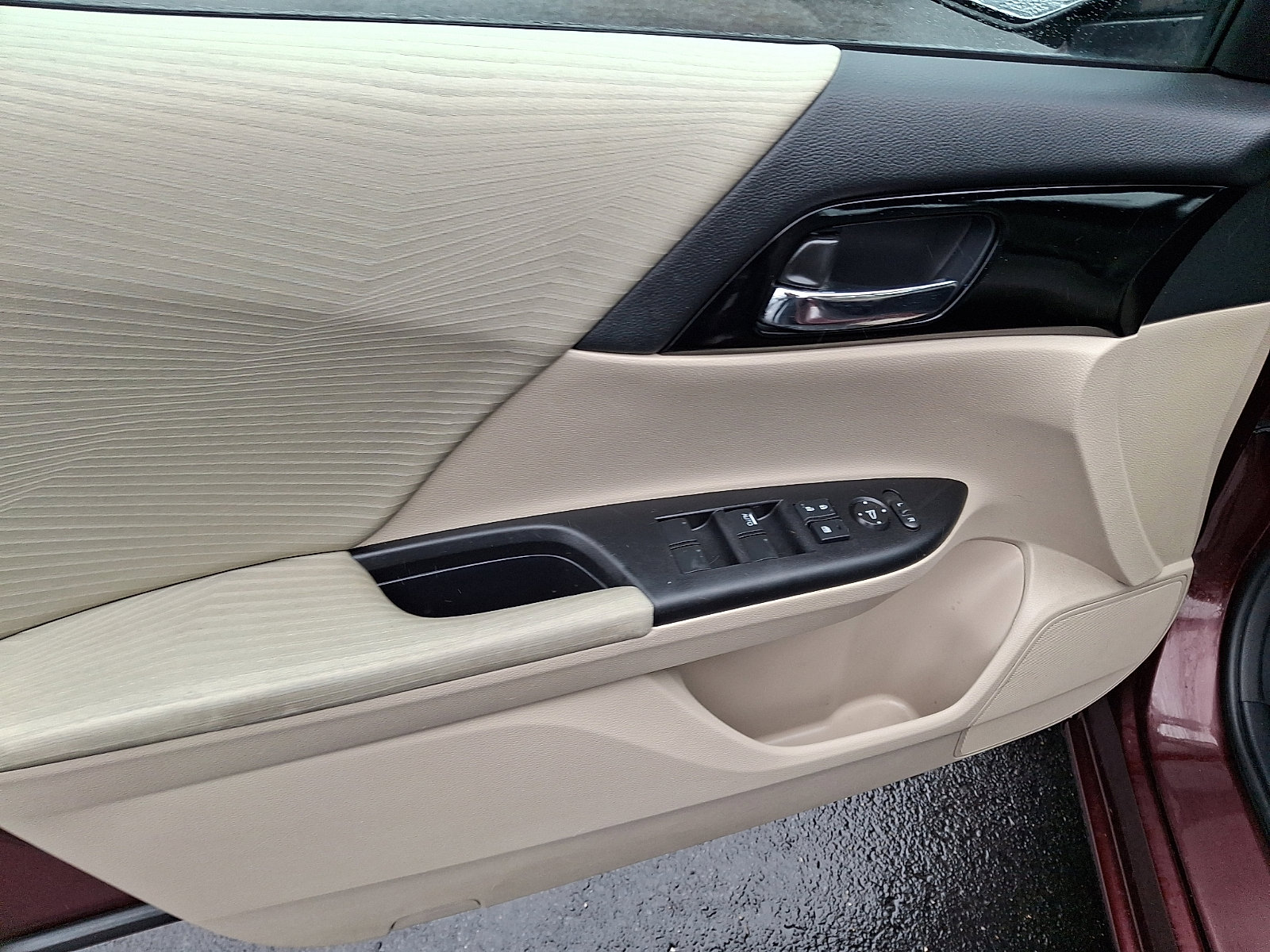 Used 2017 Honda Accord LX image 12