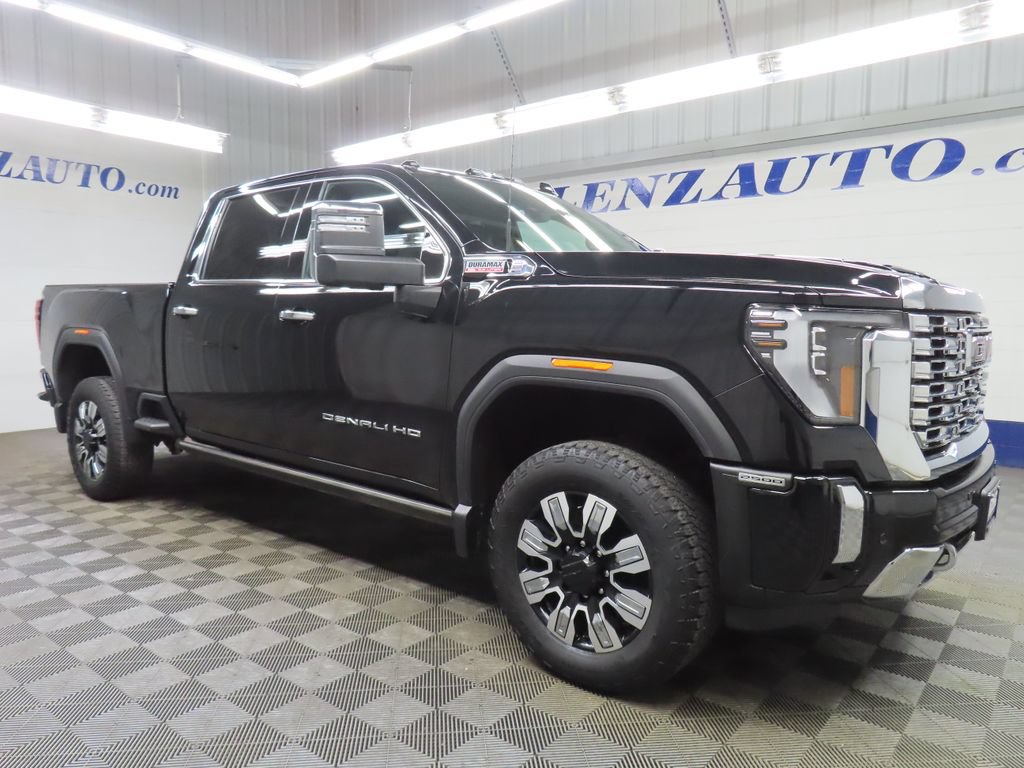 Used 2024 GMC Sierra 2500 Denali w/ Denali Reserve Package AWD/4WD image 3