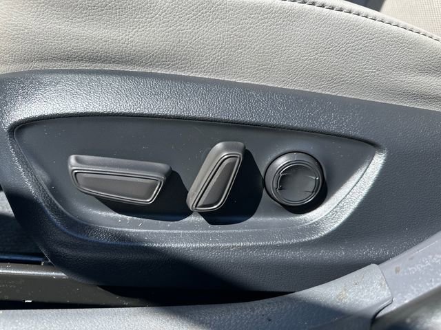 Used 2023 Toyota Camry XLE image 33