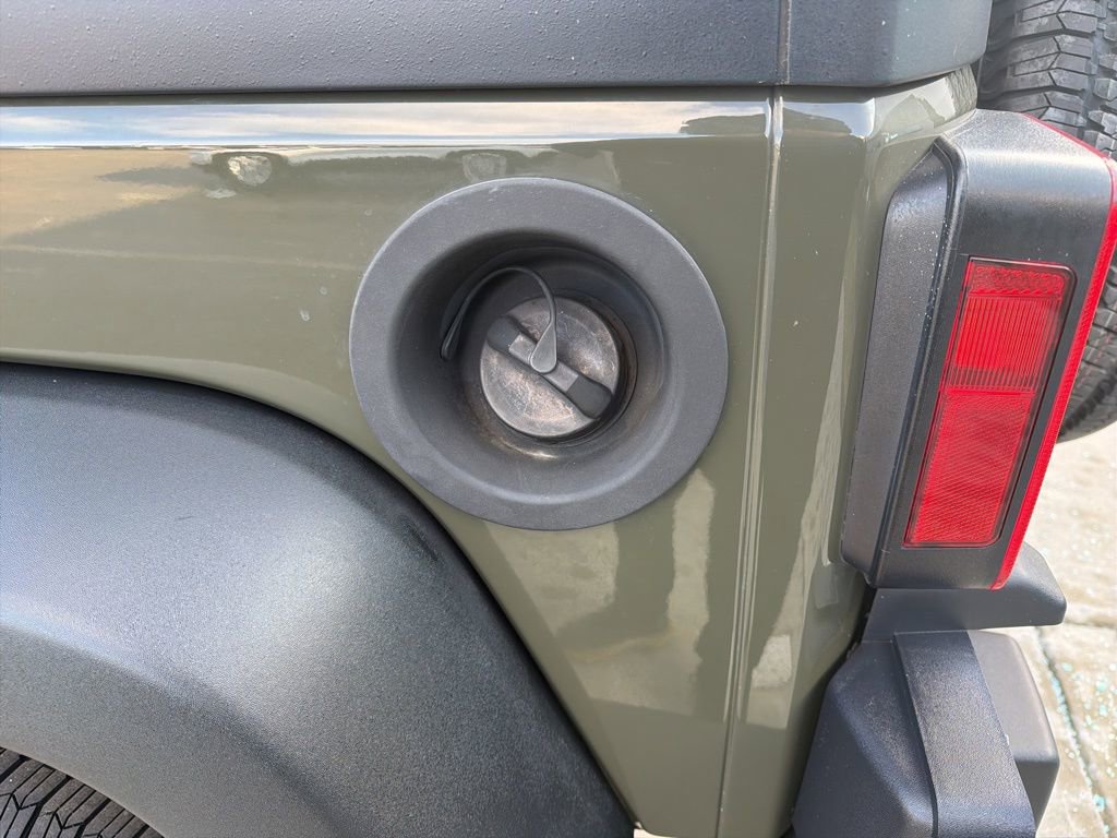 Used 2015 Jeep Wrangler Unlimited Sport w/ Quick Order Package 24S image 39