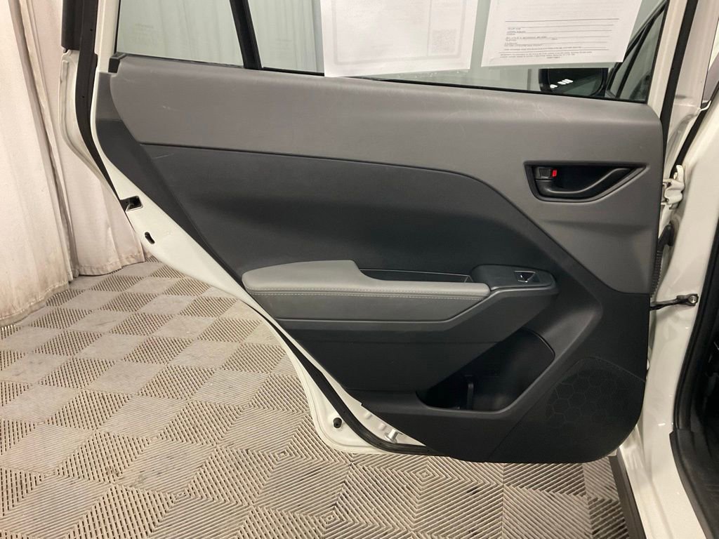 Used 2024 Subaru Crosstrek 2.0i Premium image 35