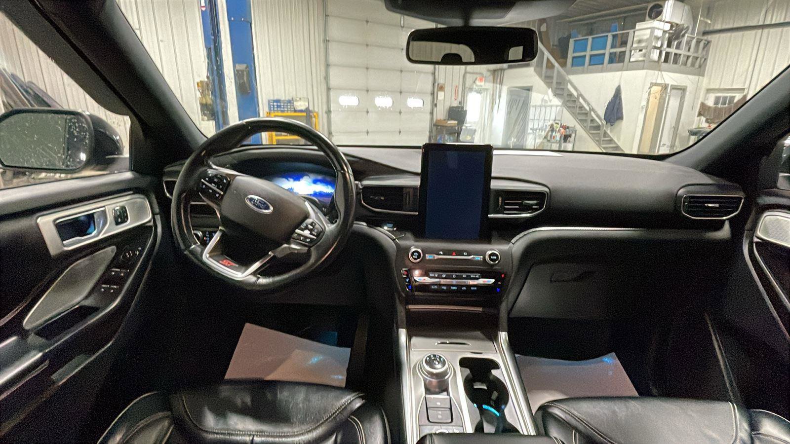 Used 2020 Ford Explorer ST w/ Premium Technology Package image 12