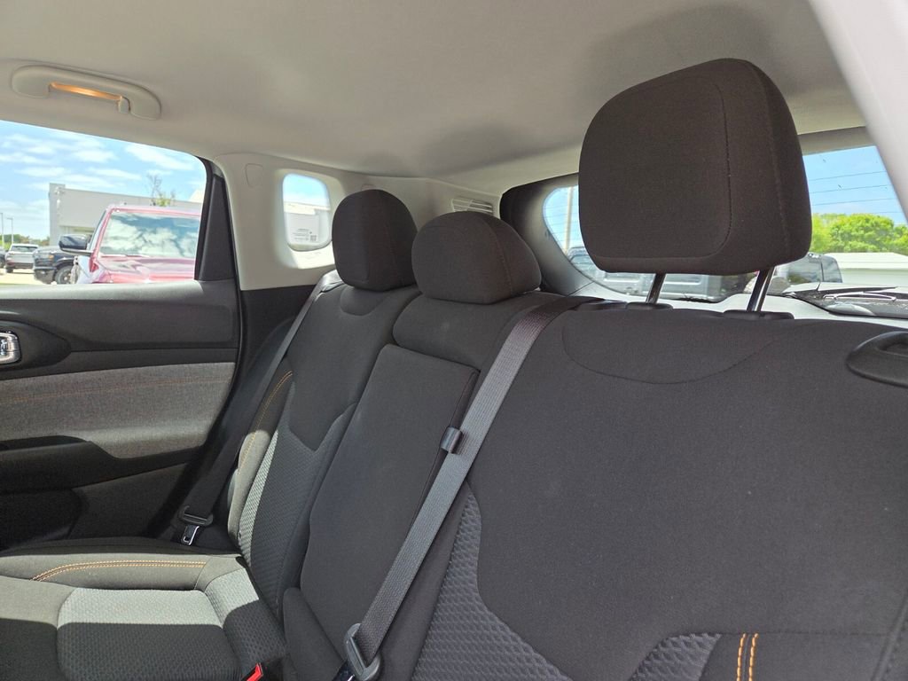 Certified 2022 Jeep Compass Sport image 17