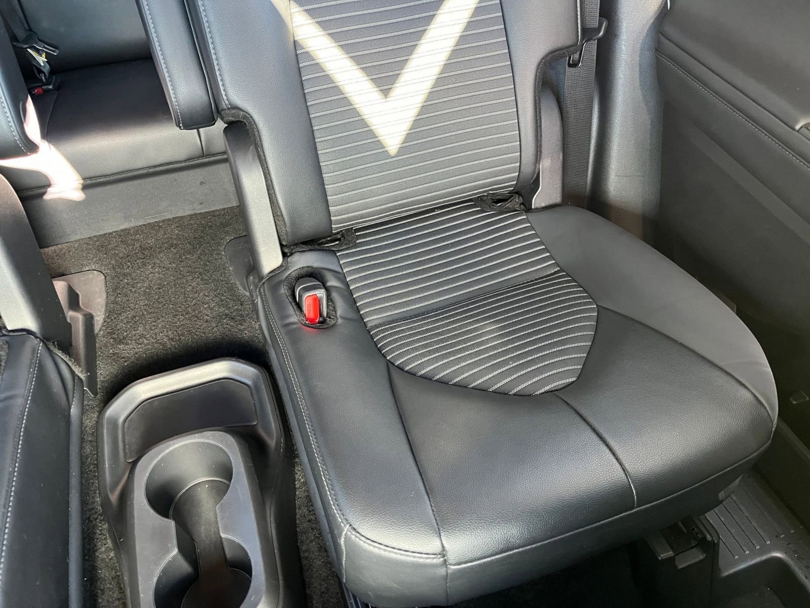 Used 2025 Toyota Highlander XSE image 40