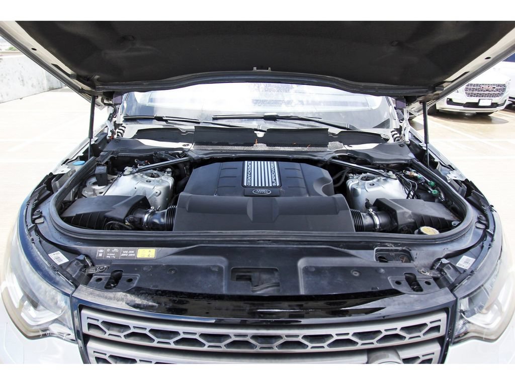 Used 2020 Land Rover Discovery SE AWD/4WD image 31
