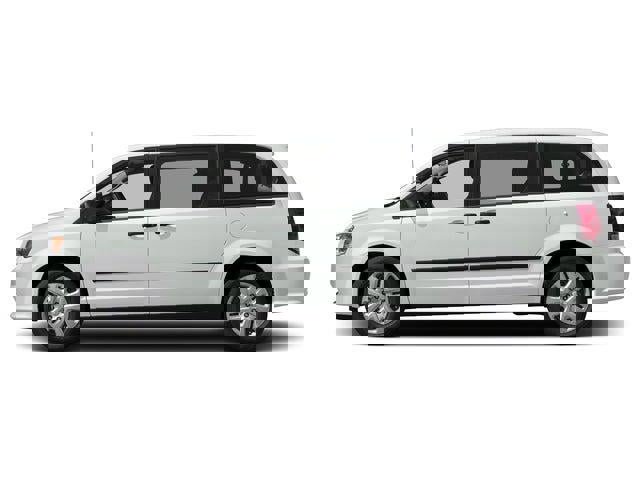 Used 2018 Dodge Grand Caravan SE w/ UConnect Hands-Free Group image 2