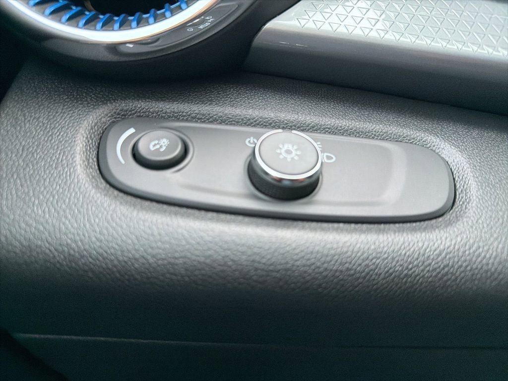 New 2026 Chevrolet Trax LT w/ Driver Confidence Package image 20