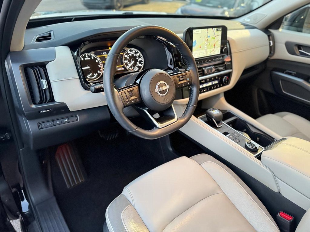 Used 2022 Nissan Pathfinder SL w/ SL Premium Package image 14