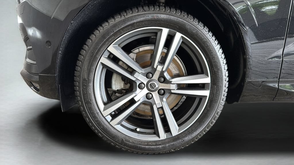 Used 2019 Volvo XC60 T6 Momentum w/ Advanced Package AWD/4WD image 42