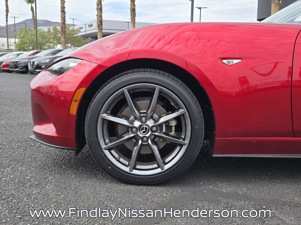 Used 2020 MAZDA MX-5 Miata RF Grand Touring RWD image 9