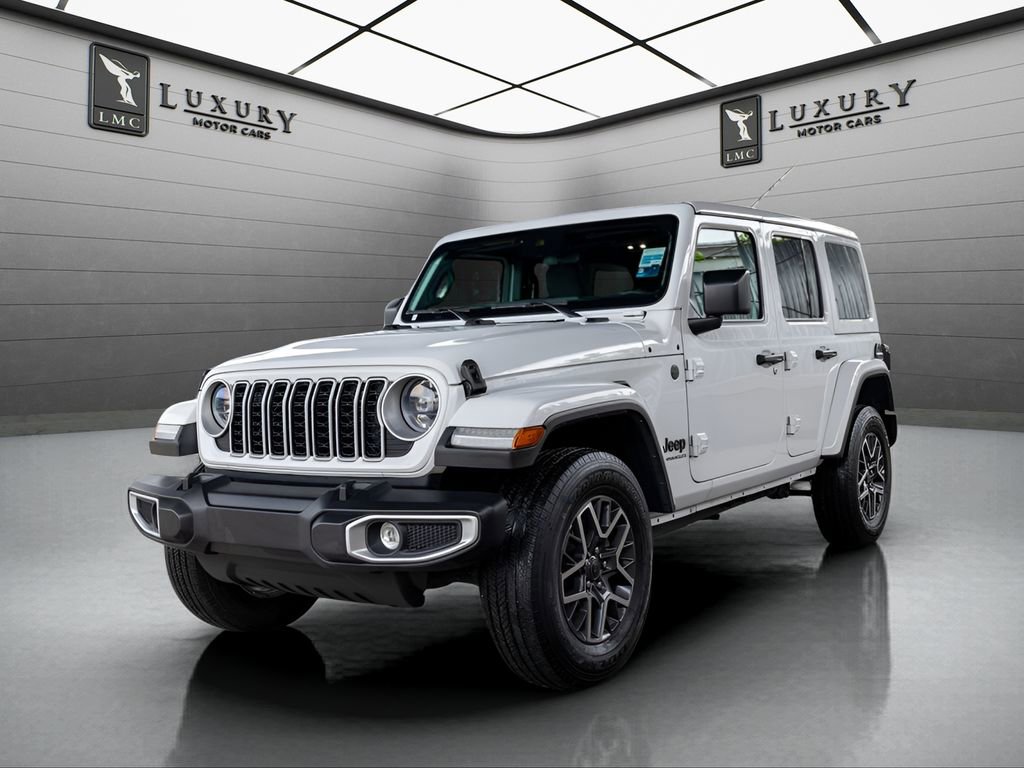 Used 2025 Jeep Wrangler Unlimited Sahara AWD/4WD image 4