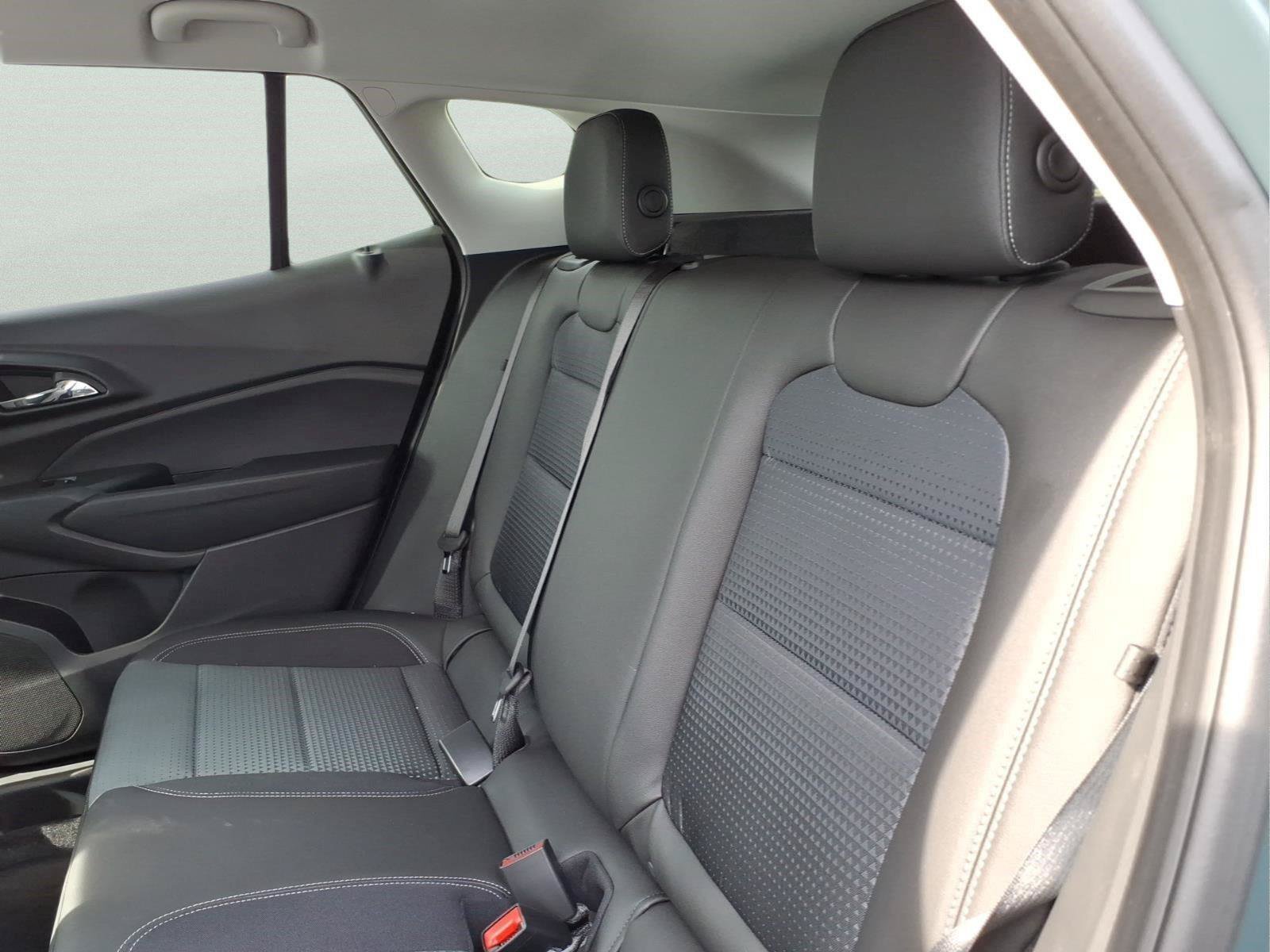 New 2026 Chevrolet Trax LT w/ LT Convenience Package FWD image 11