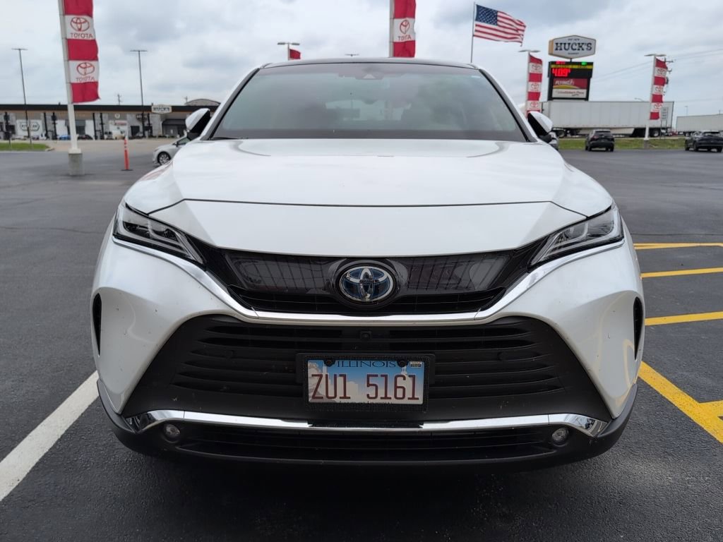 Used 2024 Toyota Venza Limited image 3