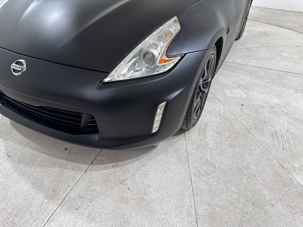 Used 2016 Nissan 370Z Coupe RWD image 14