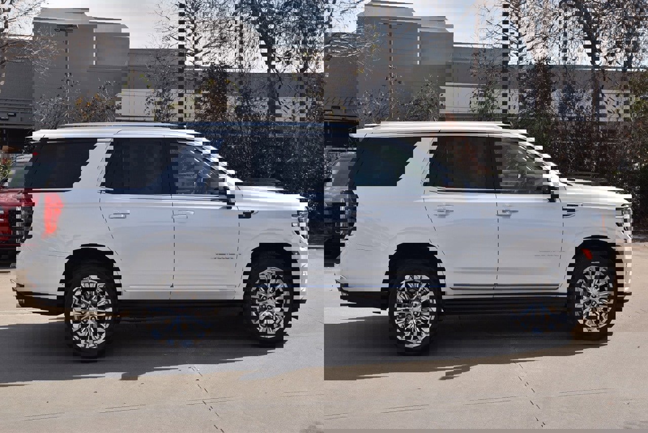 Used 2024 GMC Yukon Denali image 6