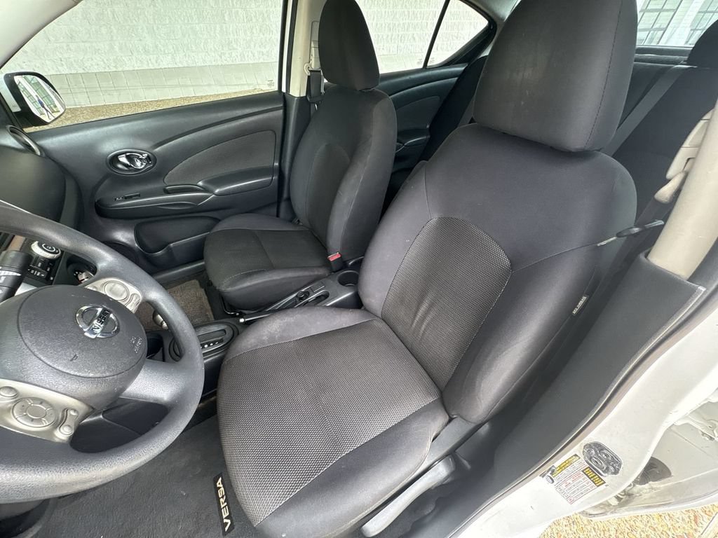 Used 2013 Nissan Versa FWD image 17