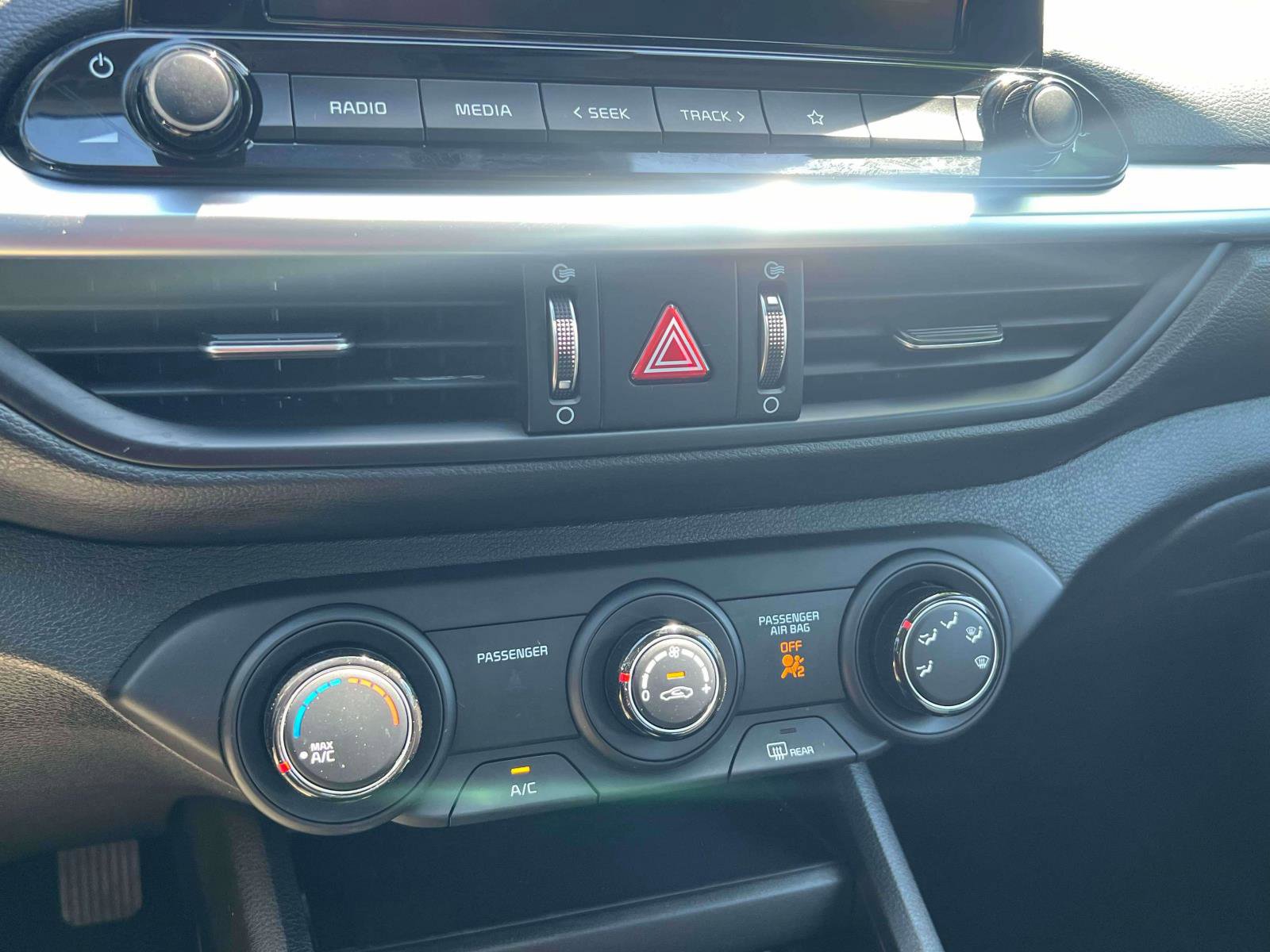 Used 2023 Kia Forte LXS w/ LXS Technology Package FWD image 14