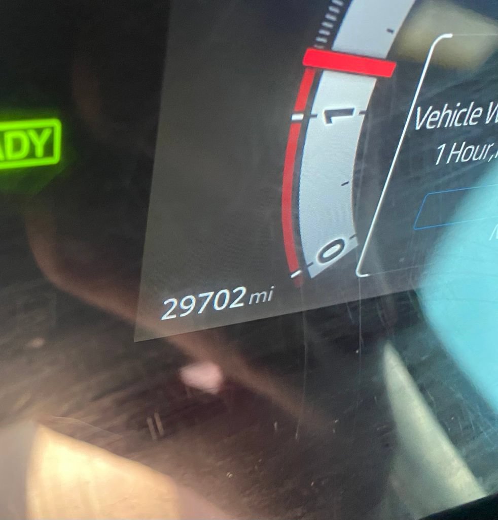 Used 2025 Toyota Camry SE w/ Convenience Package FWD image 5