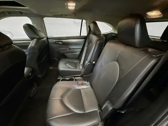 Used 2023 Toyota Highlander Limited image 25