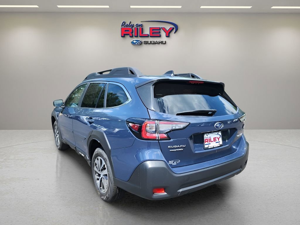 Certified 2025 Subaru Outback Premium image 3