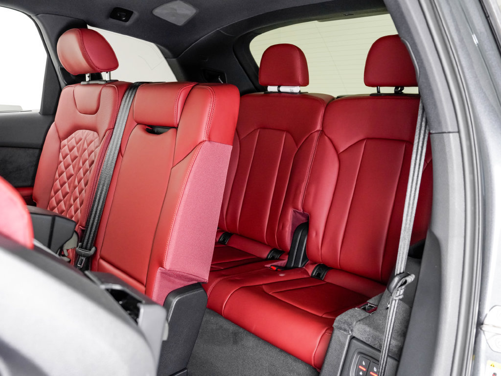 New 2026 Audi SQ7 Prestige AWD/4WD image 29