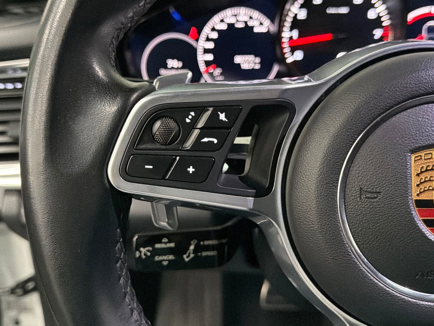 Used 2018 Porsche Panamera 4S AWD/4WD image 31
