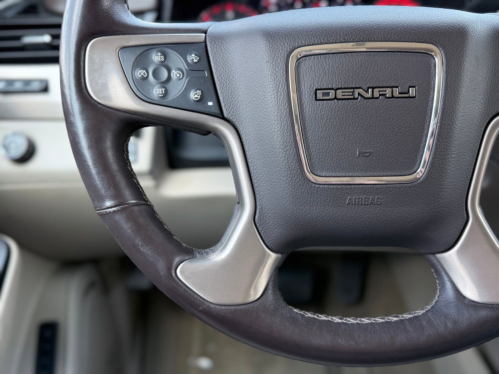 Used 2016 GMC Yukon XL Denali w/ Enhanced Security Package image 26