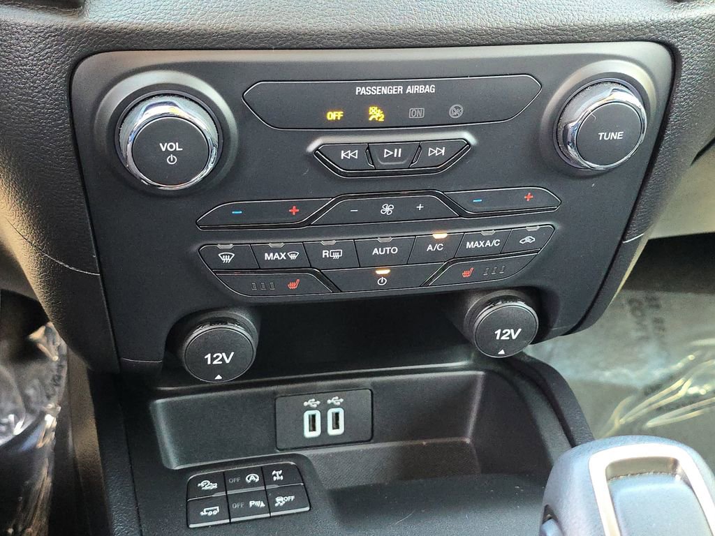 Used 2022 Ford Ranger Lariat w/ Tremor Off-Road Package AWD/4WD image 29