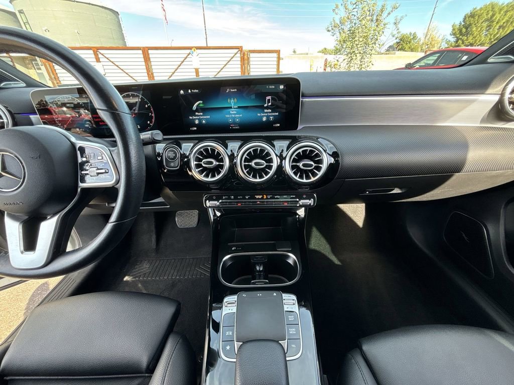Used 2020 Mercedes-Benz A 220 image 21