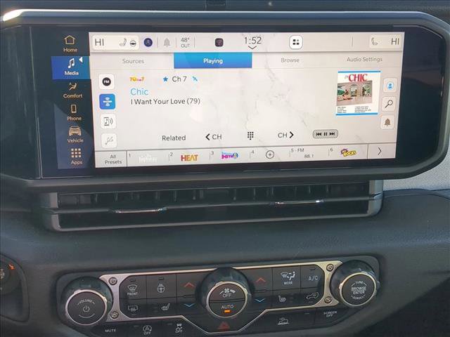 Used 2025 Jeep Wrangler Sport image 14