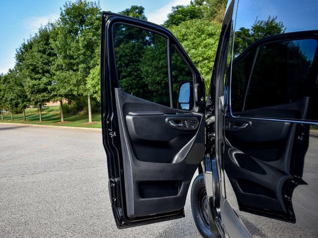 Used 2020 Mercedes-Benz Sprinter 2500 image 15