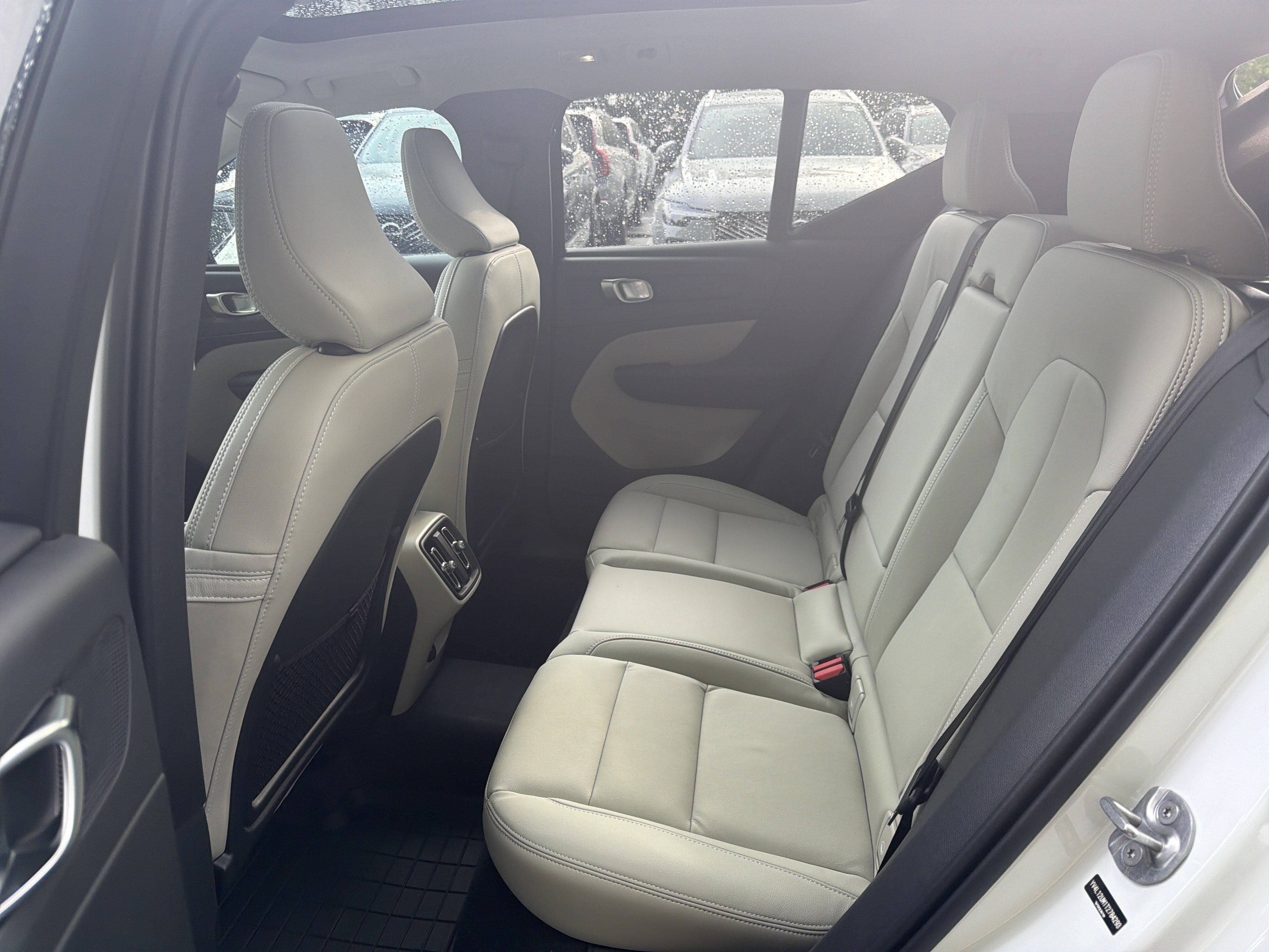 New 2026 Volvo XC40 B5 Ultra w/ Protection Package Premier AWD/4WD image 33