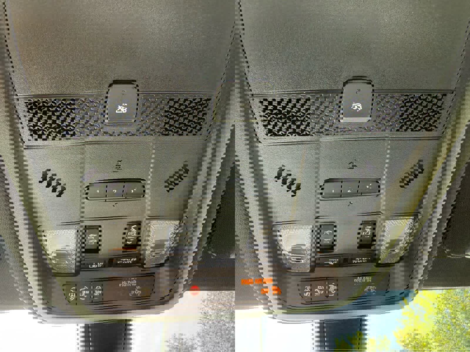 Used 2025 Cadillac XT6 Premium Luxury image 29