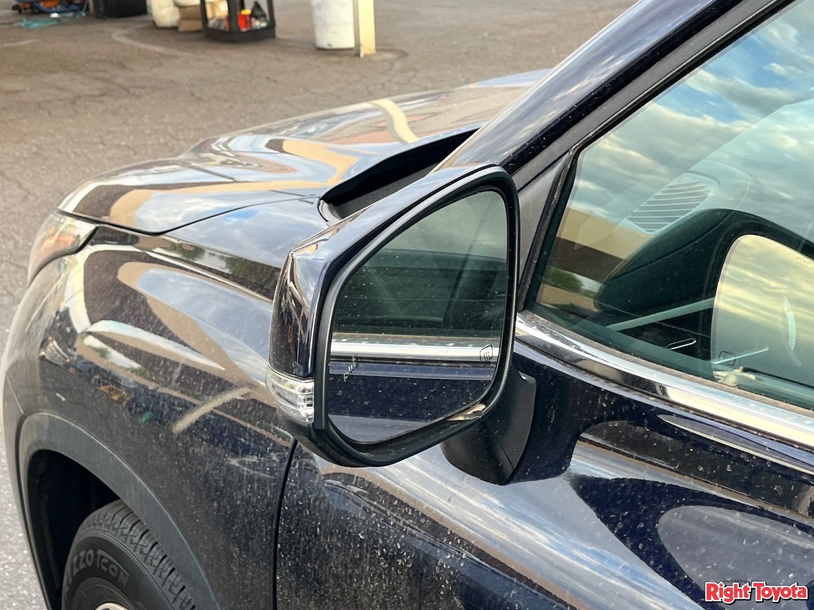 Certified 2024 Toyota Highlander XLE AWD/4WD image 9
