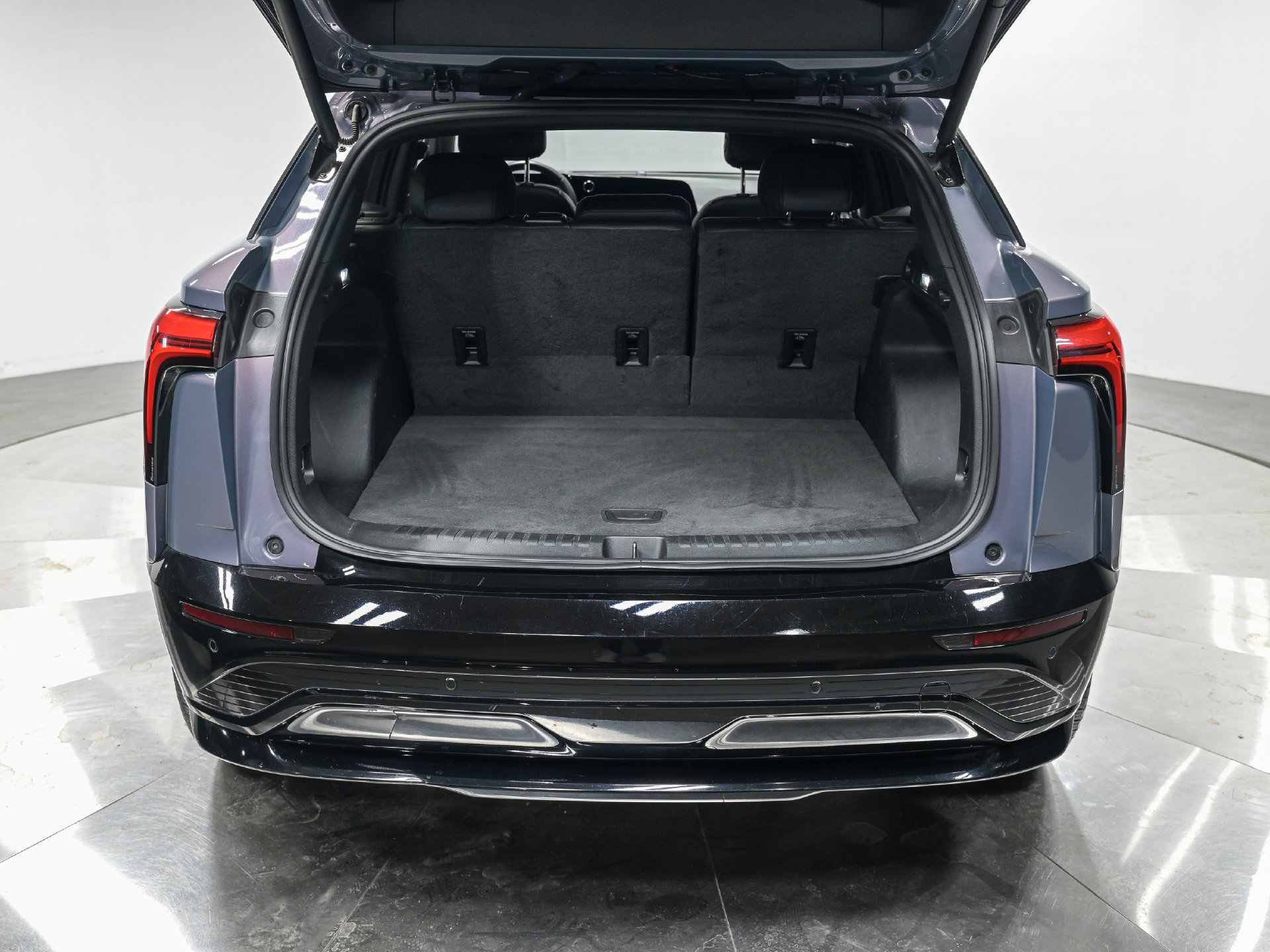 Used 2024 Chevrolet Blazer EV RS RWD image 6