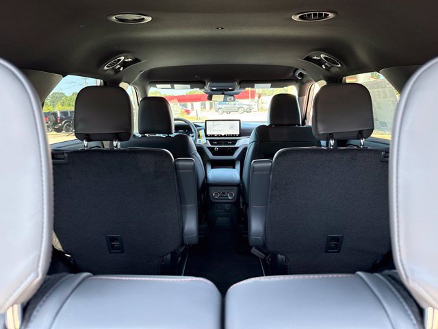 New 2027 Ford Explorer Active w/ Active Comfort Package RWD image 19