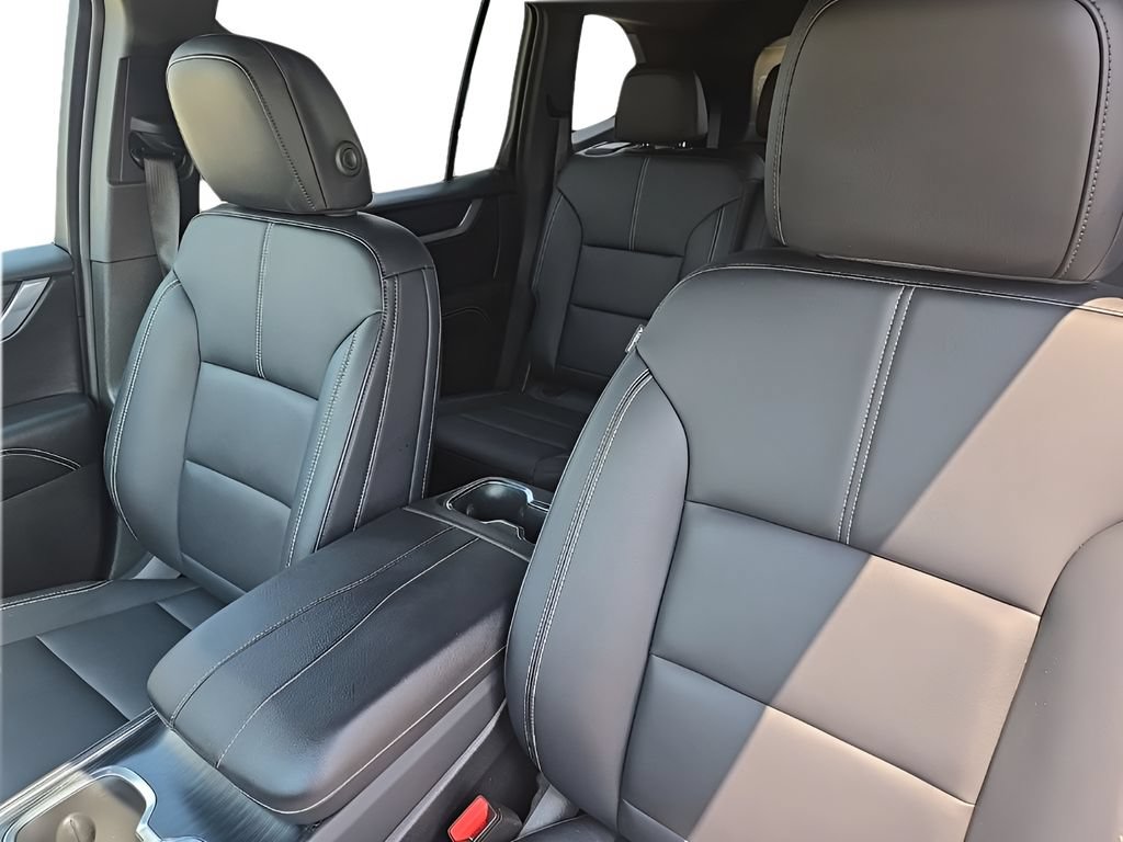 Used 2026 GMC Acadia Elevation w/ Elevation Premium Package AWD/4WD image 12