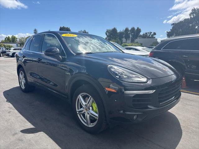 Used 2016 Porsche Cayenne S AWD/4WD image 2