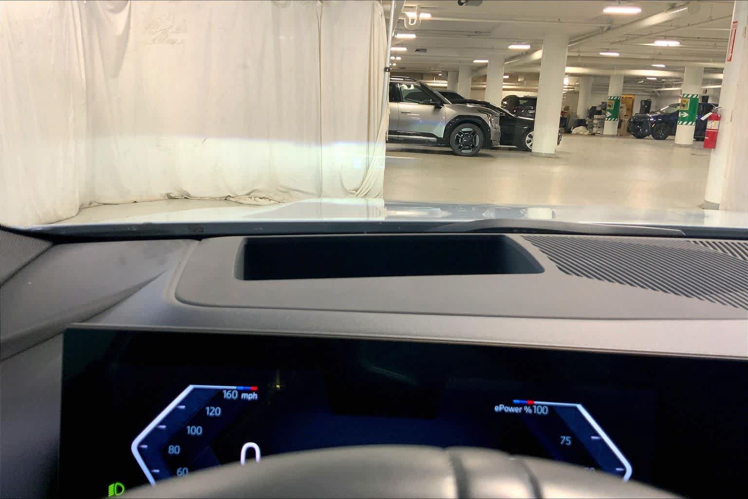 Used 2024 BMW i5 eDrive40i w/ Executive Package RWD image 32