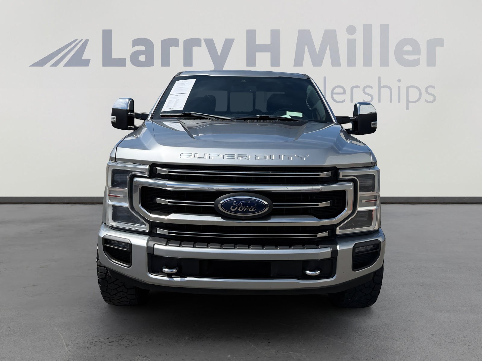 Used 2020 Ford F250 Platinum w/ FX4 Off-Road Package AWD/4WD image 8