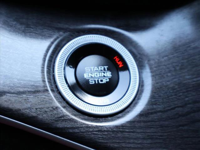 Used 2022 Jeep Grand Cherokee Limited AWD/4WD image 16