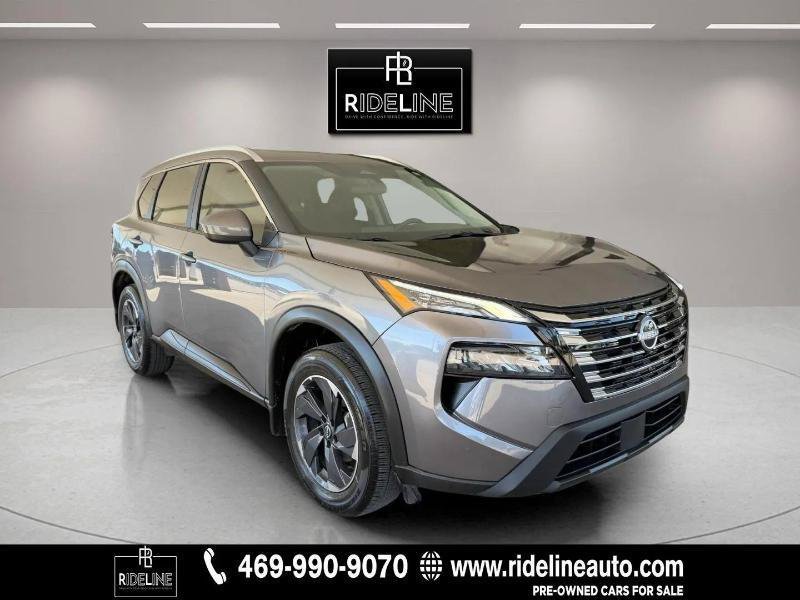 Used 2025 Nissan Rogue SV w/ SV Premium Package FWD image 1