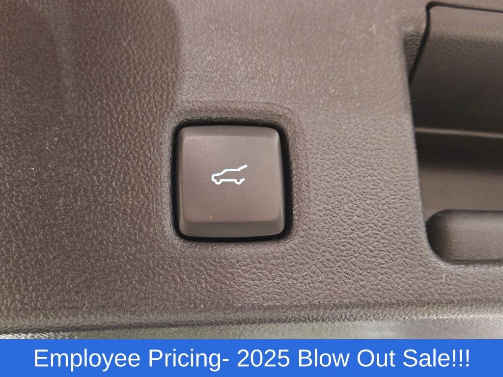 New 2025 Ford Escape ST-Line w/ Tech Pack #1 AWD/4WD image 17